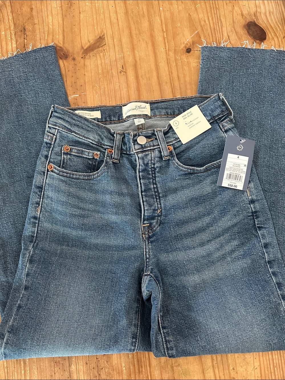 Universal Thread Mid-Rise Straight-Leg Jeans in Medium Blue